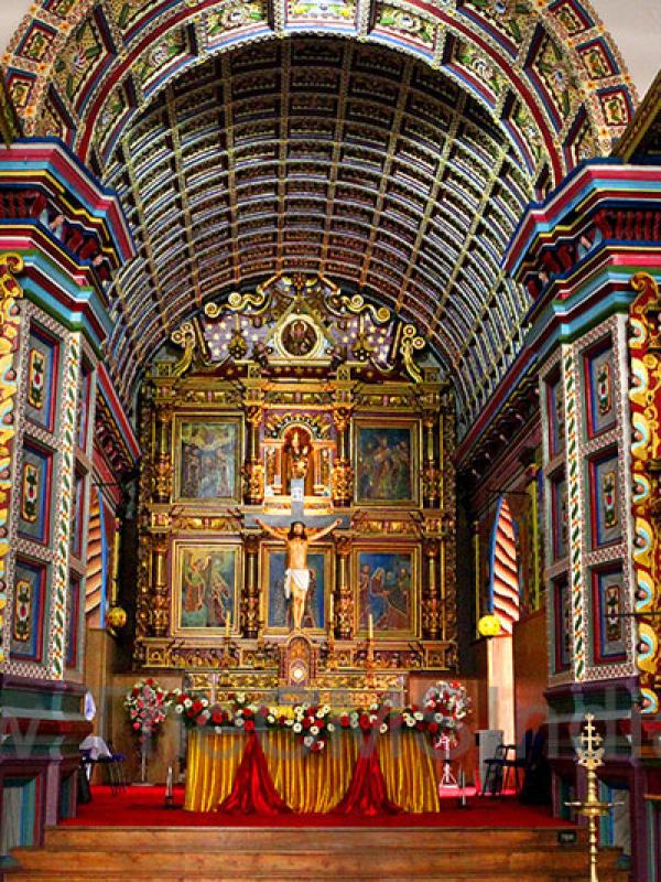 Altar at  St.Mary's Forane Church, Champakulam
